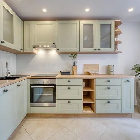 Conrad By Interhome Casa vacanze Abbazia